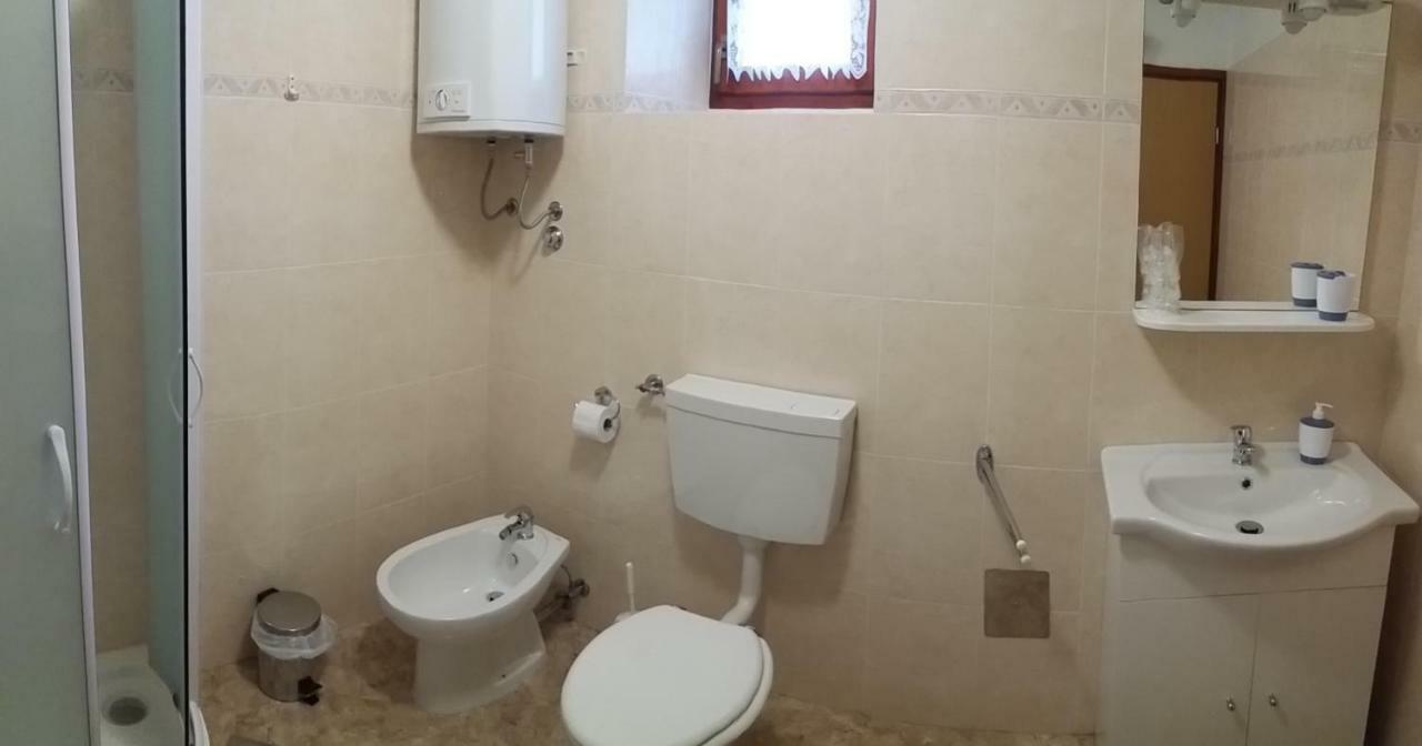 Apartmani Damiani Grožnjan Buitenkant foto