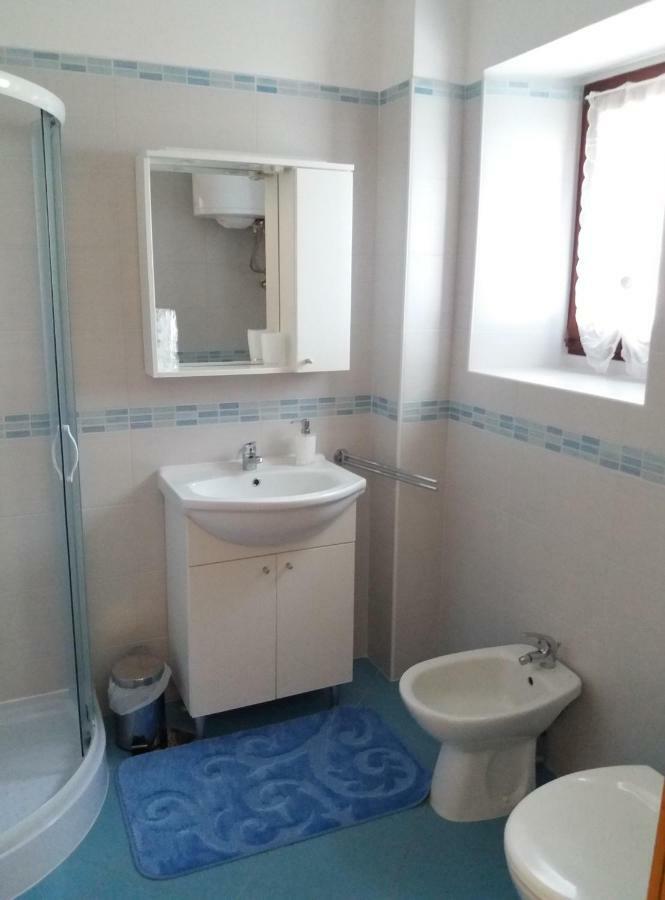 Apartmani Damiani Grožnjan Buitenkant foto